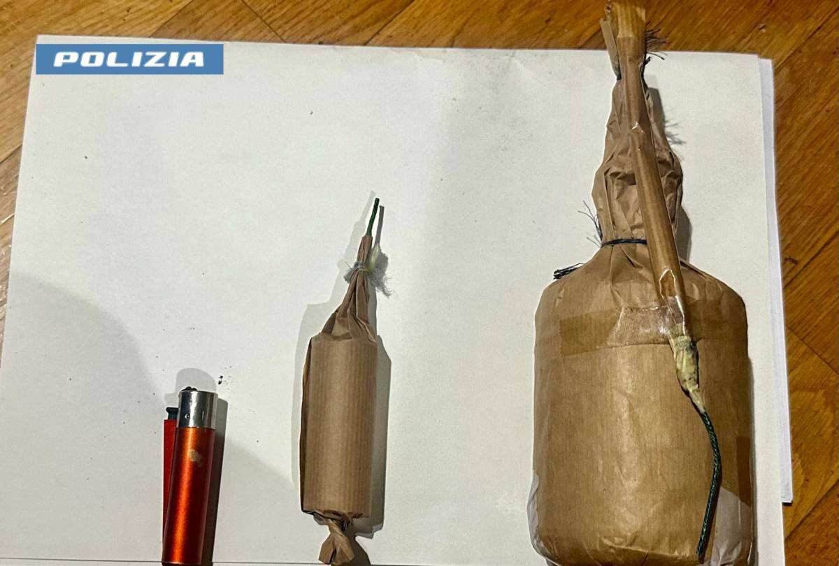 materiale che i poliziotti hanno trovato in casa del 32enne