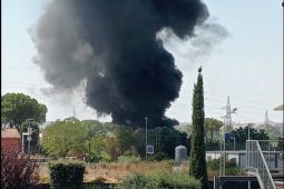 Incendio al campo nomadi dell'Albuccione