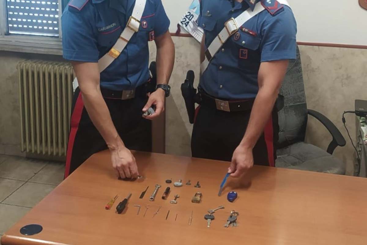 I Carabinieri intervengono per un furto in appartamento