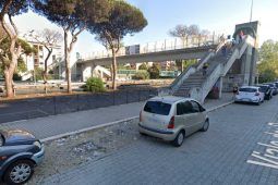 Foto del ponte pedonale di Lido Nord