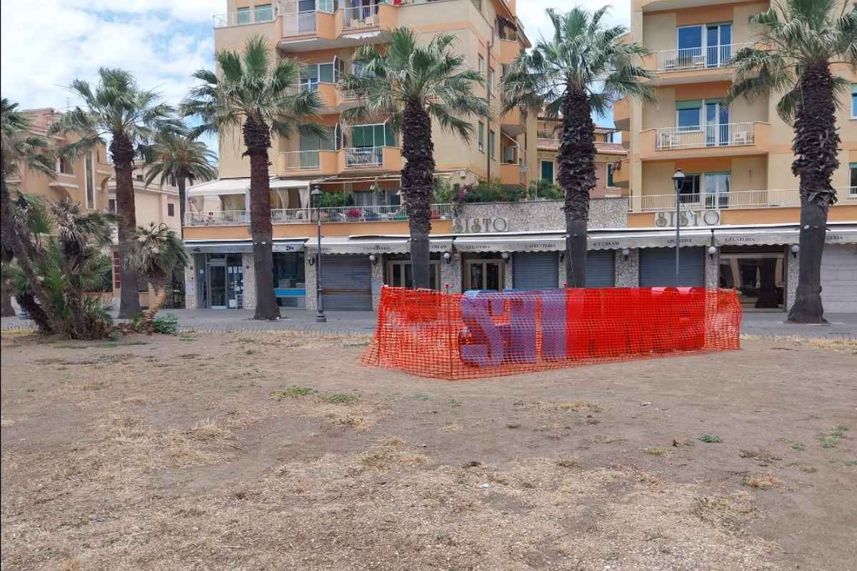 Foto del giardino arido di Piazza Anco Marzio