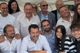 Foto all'Eur con Matteo Salvini, Angelo Valeriani, Piero Cucunato, Giovanni Cucunato e Maurizio Politi